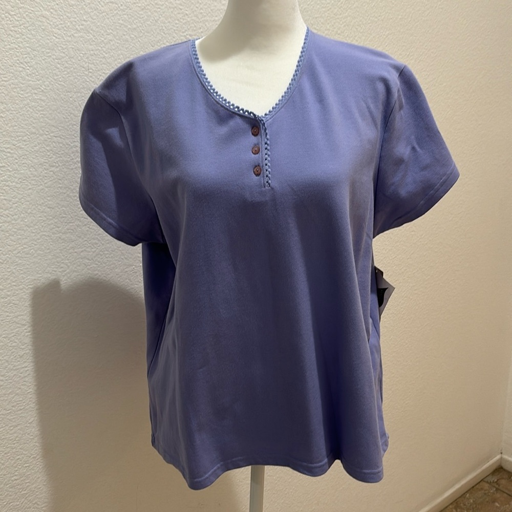 Short sleeve top